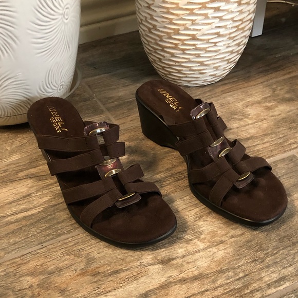 vaneli sport sandals